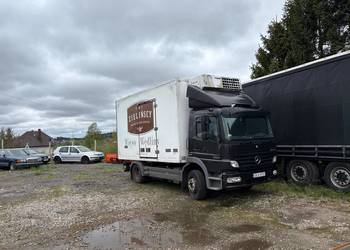 mercedes atego 1224 chłodnia hakowa hakówka