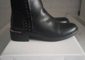 Krótkie kozaczki dodatki złote ocieplane