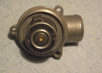 Termostat obudowa  Mercedes  111 203 0375