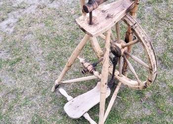 Kołowrotek do przędzenia wełny zabytek