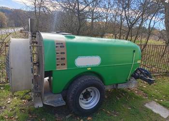 Opryskiwacz sadowniczy włoski 1600L