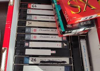 firmowe kasety VHS w dobrym stanie