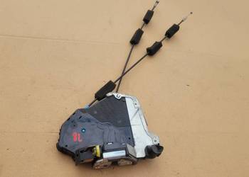 ZAMEK DRZWI LEWY PRZÓD PRZEDNI  LEXUS IS220 A046693 // 82 ZAMEK DRZWI LEWY PRZÓD PRZEDNI  LEXUS IS220 A046693 // 82