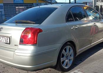 Toyota Avensis 2.0d4d diesel opłacona ładna liftback warszawa