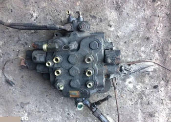 JCB 3cx 2014 r. Rozdzielacz Przedni