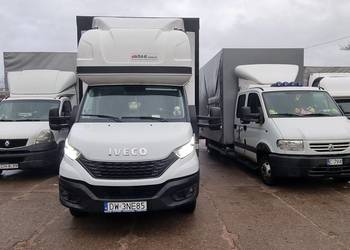 USŁUGI TRANSPORTOWE PRZEWÓZ TOWARÓW
