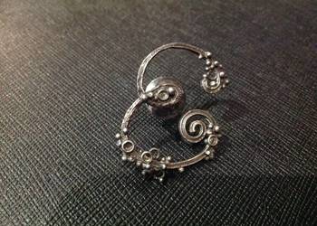 Broszka Wpinka  Inicjał Litera E Vintage