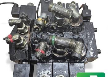 Rozdzielacz hydrauliczny 26021599 BUCHER Weidemann 5625