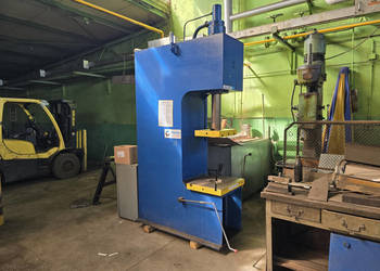 Prasa hydrauliczna wysięgnikowa 25 ton VEB PYE 25 N (38)