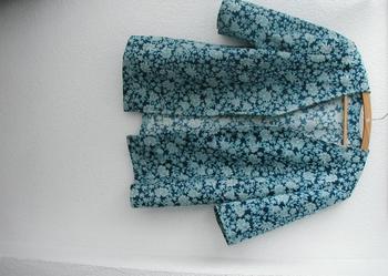 Niebiesko-granatowa bluzka w kwiaty.Stan.bdb.R.XL.Wysyłka