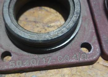 Oprawa łożyska podajnika 5040170040 Bizon Z-056 Z-058