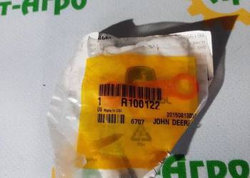 R100122 John Deere Nakrętka zaworu przedniej osi