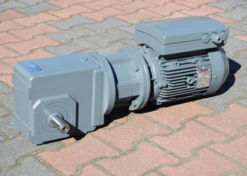 Motoreduktor kątowy 2.2kw. 65obr./min.