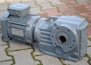 Motoreduktor kątowy 1.1kw. 33obr./min. SEW. KAZ67DRN90S4/TF/V