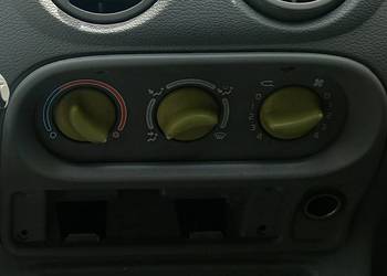 Renault Twingo I - Pokrętła regulacji nawiewu i ogrzewania