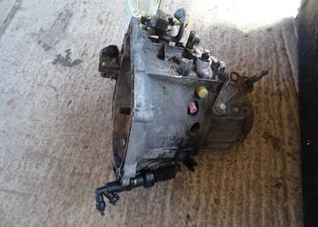 20DM75 Skrzynia 5 biegów manualna 1,6 HDI Peugeot 307 Citroen C4 półoś