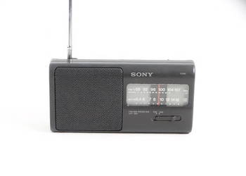 Kultowe radio przenośne SONY ICF-380 | Stan idealny, czysty odbiór