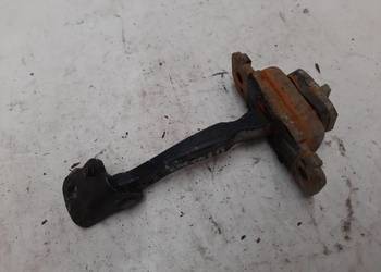 Kia Carens II Lewy Przedni ogranicznik drzwi