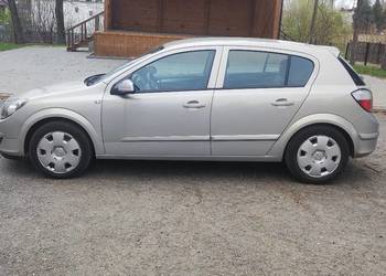 Opel Astra h 1.6 benzyna