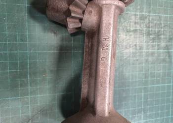 Lewarek samochodowy antyk zabytek