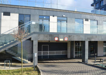 Prestiżowy lokal w nowoczesnym budynku