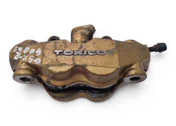 PRAWY PRZEDNI ZACISK HAMULCOWY PRZÓD Suzuki GSX-R 600 750 GSXR 750 K4 K5
