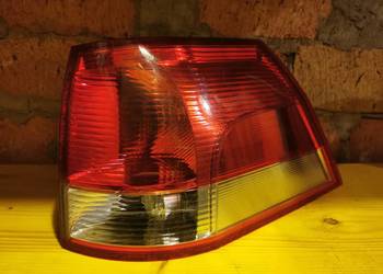 Lampa prawa tylna Opla Vectry C 2004r