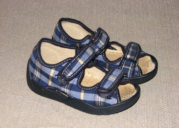 Kornecki kapciuszki kapcie kratka 21