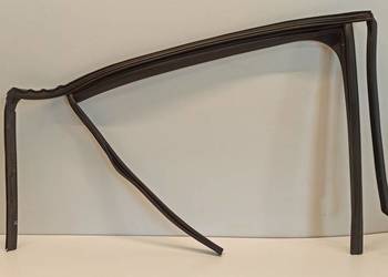 SKODA KODIAQ USZCZELKA DRZWI PRAWY TYŁ 565839431G