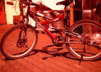 Rower MTB z amortyzacja przod i tyl