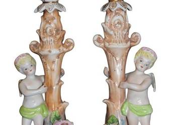 Para porcelanowych świeczników z amorkami nr 1035