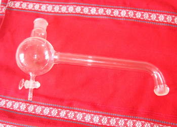 szklane urządzenie laboratoryjne