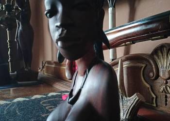 Rzeźba kobieta Afryka murzynka