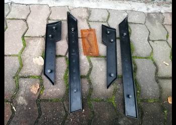 Listwy drzwi i klosz kierunkowskazu Polonez