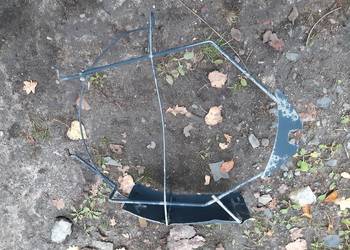 Partner Berlingo Wieszak kola zapasowego