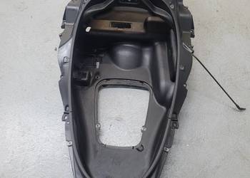 Piaggio MP 3 125 wypełnienie schowek pod siedzenie kufer