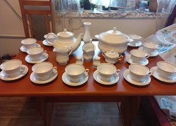 Nowa Porcelana Chodzież Iwona Złota Linia 28el. Zastawa kawowa