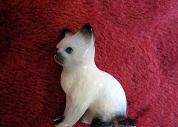 Kot - mały uroczy kotek syjamski - Figurka - porcelana - 3,5 x 3 x 2 cm