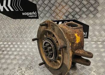 Prawa zwrotnica z piastą koła JCB 3CX, 4CX 525-58, 530-110