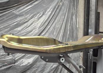 Nowa blacha siedzenia kanapa pokrowiec MZ ETZ 251 125 oraz 150,
301