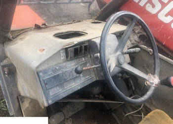 Manitou 626 - Siłownik Poziomowania