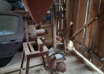 Śrutownik z silnikiem 7,5 kw Śrutownik z silnikiem 7,5 kw