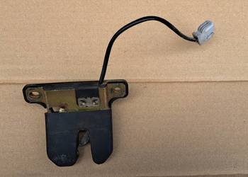Zamek klapy tylnej Audi 80 B4 sedan 8A5827505B
