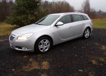 Opel Insignia Kombi 1.8Benz. 140KM Zarejestrowany Ładny Stan