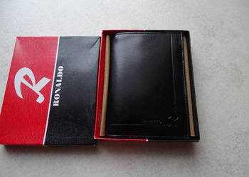 Skórzany, lakierowany ,nowoczesny męski portfel firmy RONALDO