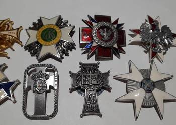 ODZNAKI 8szt. repliki kolekcjonerskie