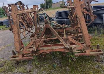 Brona zawieszana hydraulicznie składana