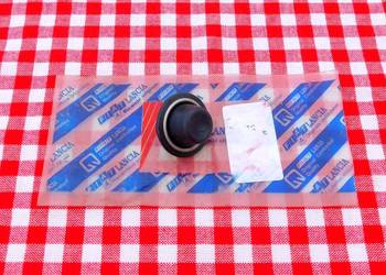 Nowa pompka spryskiwaczy ręczna FSM Fiat 126 126p ST stary typ ORYGINALNA