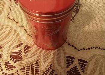 Lindt świąteczna puszka. Boże Narodzenie