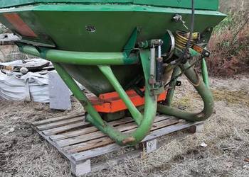 Rozsiewacz nawozu Amazone ZAF 603 na hydraulice
